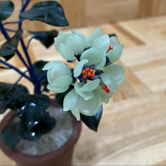 Faux Jade Ornamental Flowers Artificial Plant Home Decor - Picture 9 of 9